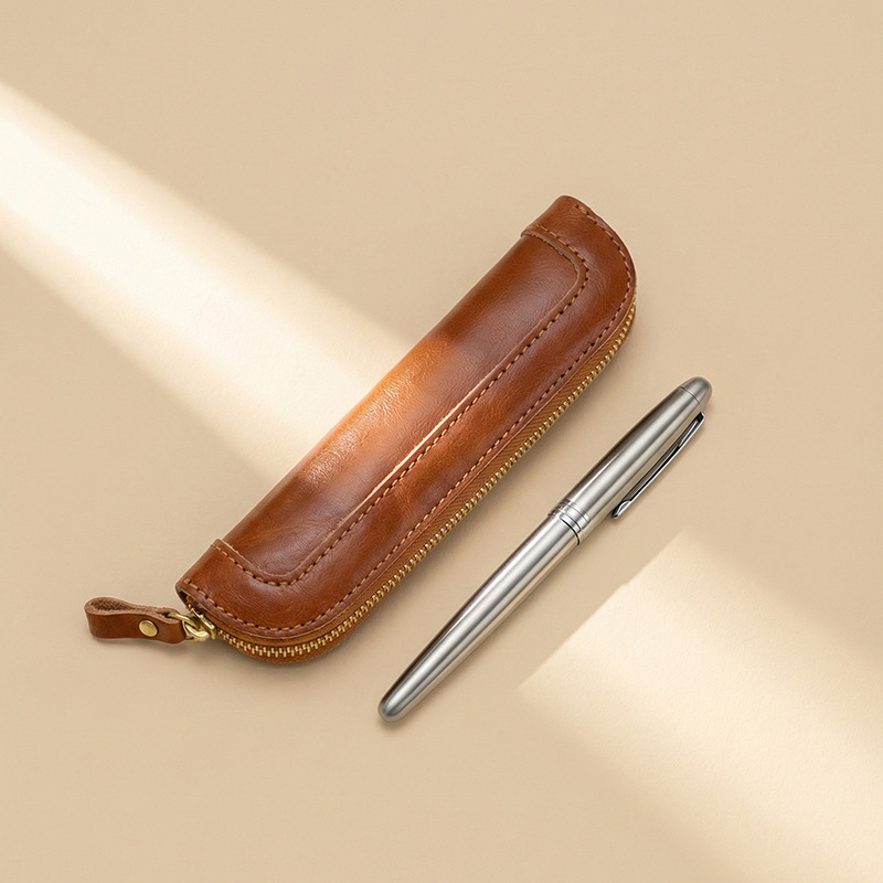 Tan Stationery & Office Supply - Vintage'owe etui na długopis ze skóry