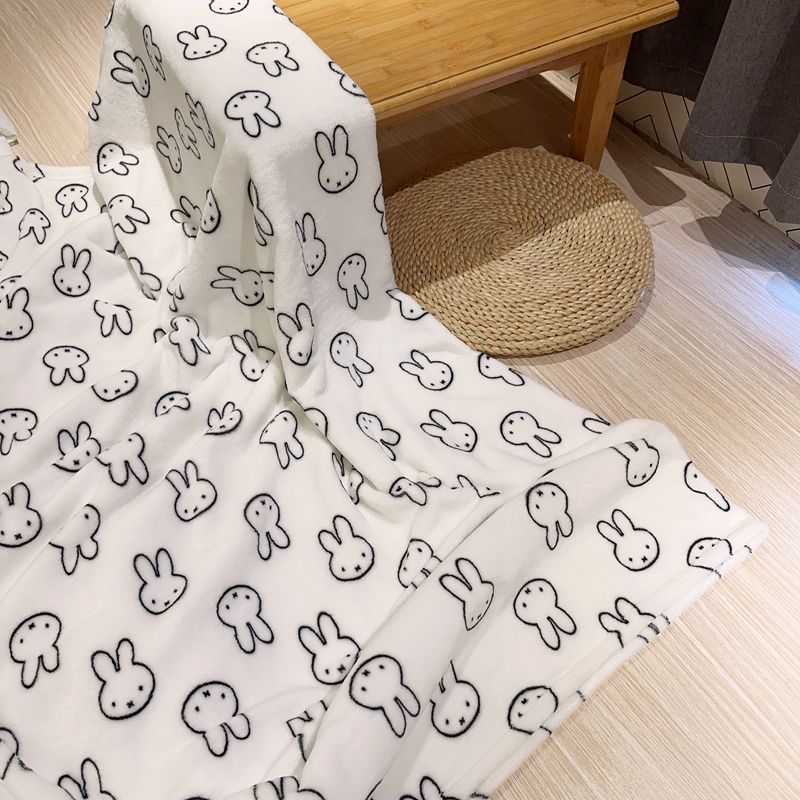 Uroczy kocyk Miffy z flaneli,  – Stationery Office recenzja i cena